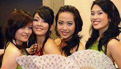 etí Vietnamci volili svou miss.