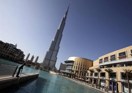 Nejvyšší budova světa - mrakodrap Burdž Dubaj.