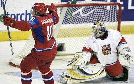 Tarasenko stílí klíový tetí gól Rus.