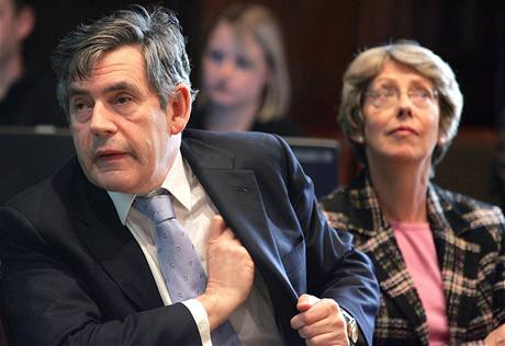 Unavený Gordon Brown