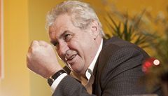 Zeman pethl SSD poslance. Je to zoufal mu, k Paroubek