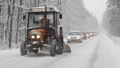 Poas stle brzd dopravu, nled je i na dlnici D1