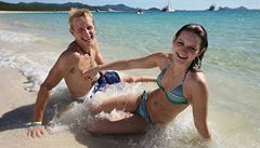  "Ostrov sn nebo noní mra?" Ben Southall se s pítelkyní Breannou Watkinsovou na snímku z loského ervence tí z nového zamstnání na australském ostrov Hamilton. 
