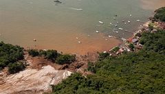 Pokraujc zplavy a sesuvy pdy v Brazlii si vydaly u 64 mrtvch