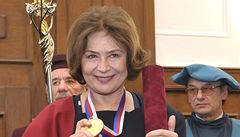 Emília Vá�áryová dostala �estný doktorát JAMU