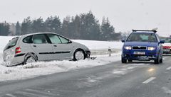 Dopravu komplikuje nov snh. D5 je u pln prjezdn