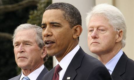 Obama ádá o peníze pro Haiti spolen s Bushem a Clintonem