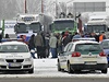 Autodopravci blokovali 11. ledna silnici I/50 mezi Trenínem a napojením na dálnici D1 na protest proti novému systému elektronického výbru mýta. V ad tam stálo na 90 kamion a dalích aut. 