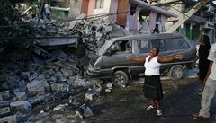 Haiti: Obt mohou bt statisce, pilt prvn pomoc