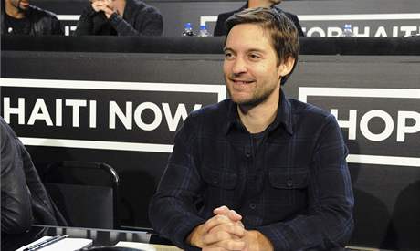 Akce Hope For Haiti Now: Tobey Maguire.