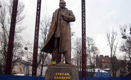 Pomník Stepana Bandery v ukrajinském Lvov