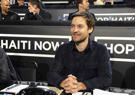 Akce Hope For Haiti Now: Tobey Maguire.