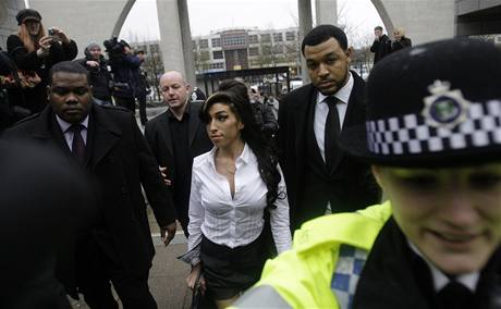 Amy Winehouseová jde k soudu