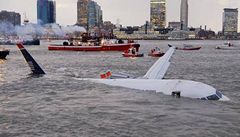Poškozený letoun, který musel přistát na Hudsonu, je v aukci
