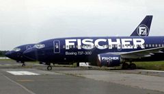 Dv zbylá letadla zkrachovalé spolenosti Fischer stála léta na Ryzyském letiti.