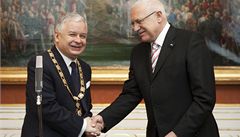 Klaus a Kaczynski kritizovali EU. Kvli pomoci Haiti