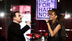 Akce Hope For Haiti Now: Bono z U2 a Rihana.