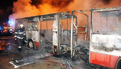 V Praze shoel autobus MHD, zejm kvli pyrotechnice cestujcch 