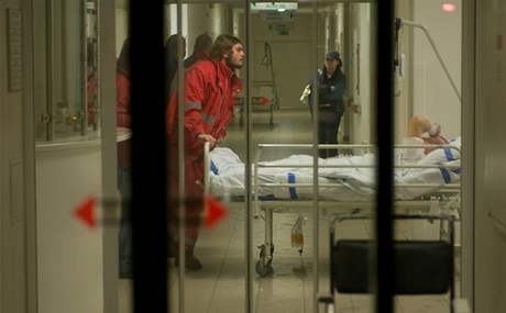 eskobudjovická nemocnice, kde pi poáru uhoela pacientka na lku. 