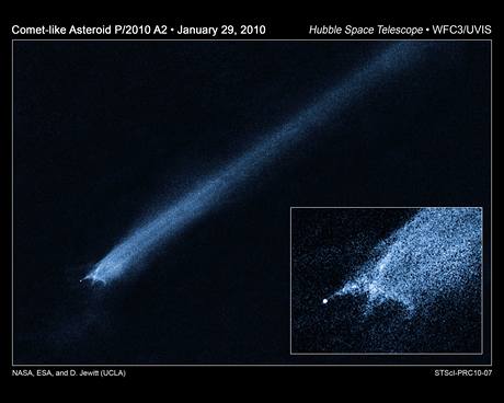 Objekt P/2010 A2 jak ho zachytil Hubblev vesmírný teleskop