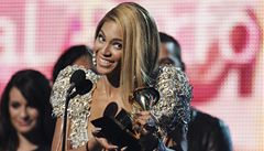 Zpvaka Beyoncé promnila est z deseti nominací, co se dosud ádné jiné en v jednom roníku nepodailo.