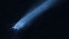 Hubble objevil kometu zrozenou z kolize asteroidů
