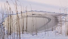 Zamrzlý rybník - ilustraní foto