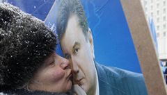 Ukrajinu povede Viktor Janukovy. Volby byly estn, ekli pozorovatel