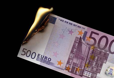 Evropané pestávají vit euru
