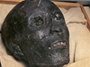 Tutanchamónova mumie. Testy DNA odhalily píbuzenské vztahy i píinu smrti.