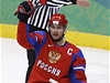 Ruský kapitán Alexej Morozov se raduje z gólu.