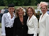 Bohaté a vlivné eky v ervnu 2008 zaloily exkluzivní dámský klub Lata Brandis ladies club