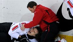 Zran�ný Julien Sprunger.