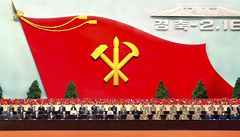 Oslavy narozenin severokorejského vdce Kim ong-ila.
