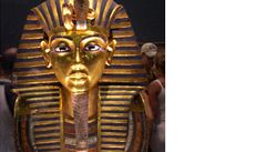 Tutanchamonova maska. Testy DNA odhalily p��buzensk� vztahy i p���inu smrti fara�na. 