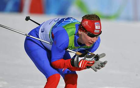 Luká Bauer ve skiatlonu (íslo 3).