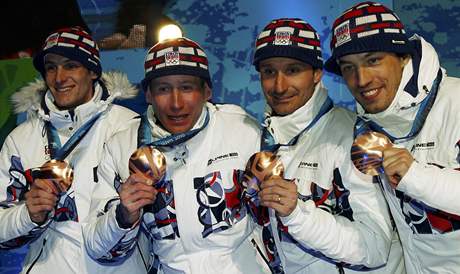 Kvarteto eských bc Koukal, Magál, Bauer a Jak se raduje z bronzové medaile.