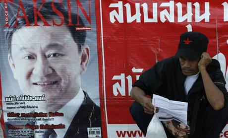 Svrený thajský premiér Tchaksin inavatra