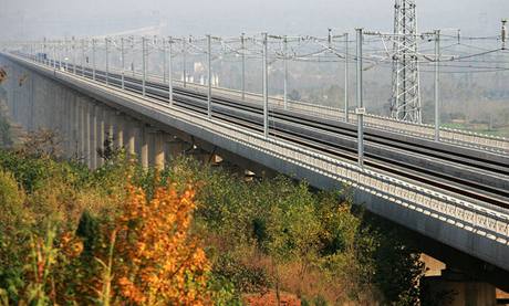Velký most Wej-che dlouhý tém 80 kilometr