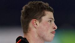 Smutný diskvalifikovaný Nizozemec Sven Kramer.