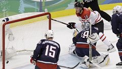 Toews dává gól Kanaan. 