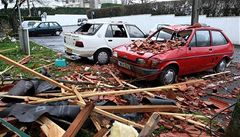 Vich�ice zni�ila v�e, co jí p�i�lo do cesty.