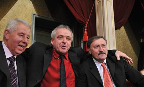 Zleva: Josef Masopust, Ladislav Vzek, Antonn Panenka.