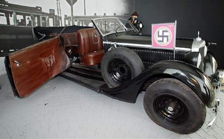 Mercedes Reinharda Heydricha ve Vojenském muzeu