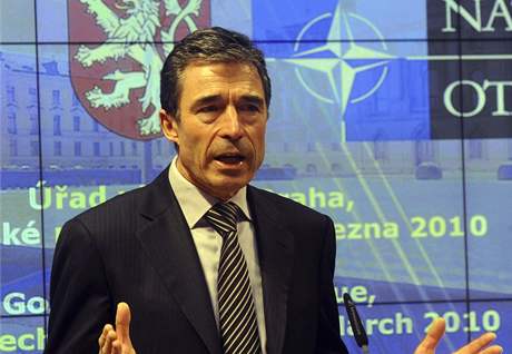 Generální tajemník NATO Anders Fogh Rasmussen vystoupil 5. bezna ve Strakov akademii v Praze 
