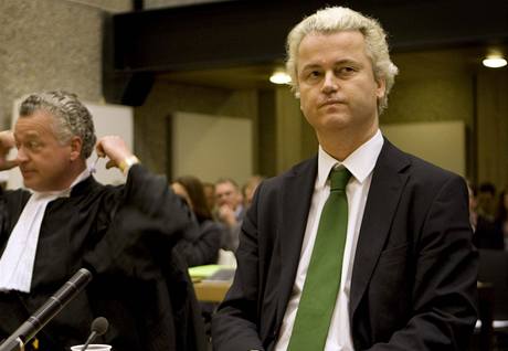 Geert Wilders elí ped soudem obvinní z podncování rasové nenávisti. 