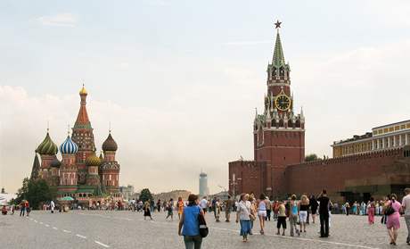 Rud nmst v Moskv (ilustran foto)