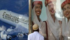 Reklama spole�nosti Emirates airline zajula mu�e na leti�ti v Dubaji. (ilustra�ní foto)
