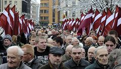 ide, toto je lotysk stt. V Rize se uskutenil pochod vetern SS