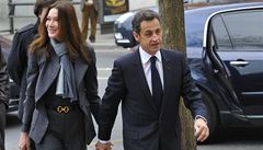 Carla Bruniov odloila vydn alba, kvli Sarkozymu